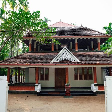 Mi Casa Tu Casa Homestay Kochi Eksteriør billede