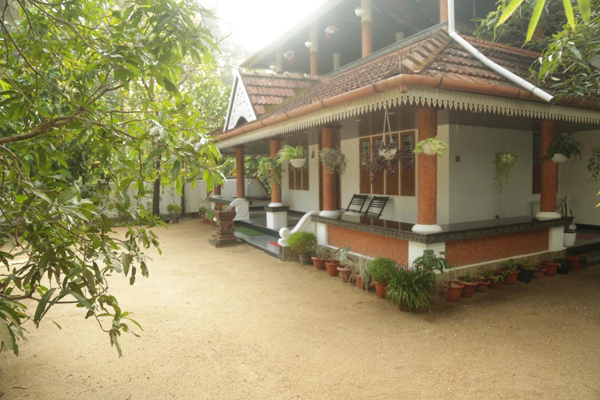 Mi Casa Tu Casa Homestay Kochi Eksteriør billede